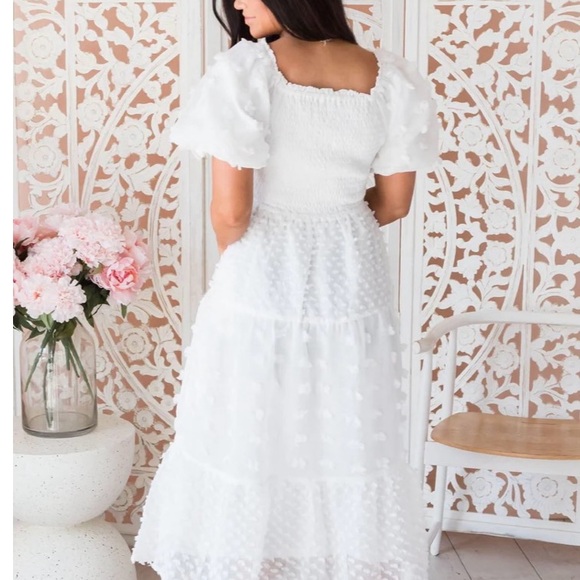 Brand new white dress, with tag, with puffed sleeves - Picture 3 of 6